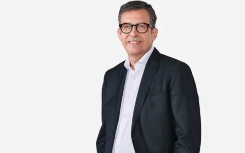 ralf-ebbinghaus-business-white