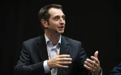 justin-hamilton-martin-590x393