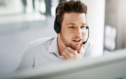 man-headset-close-941712338