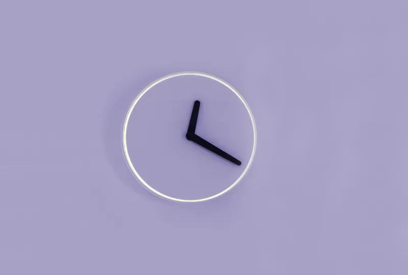 moritz-kindler-mgfha-0twna-unsplash-purple