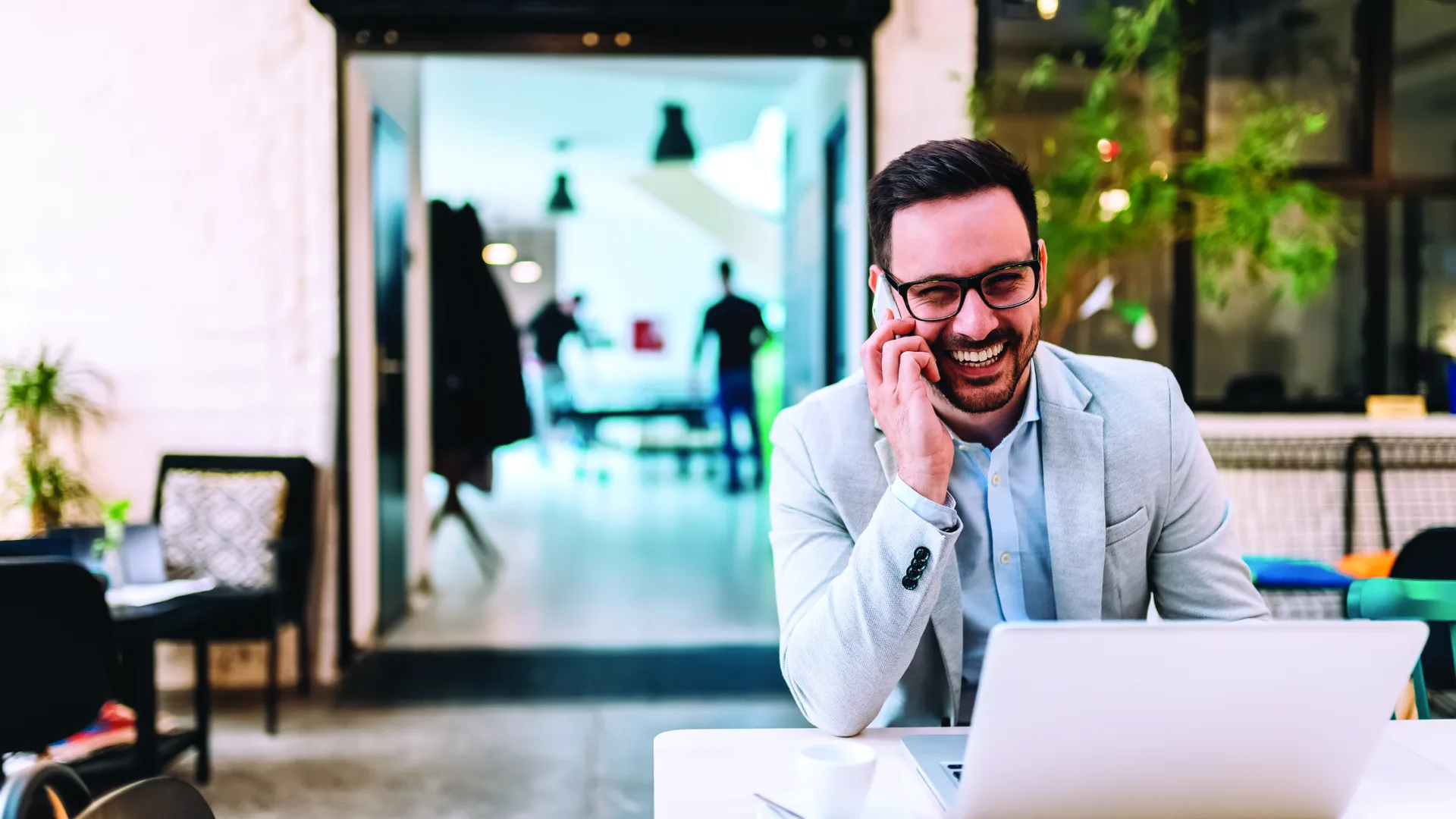 man-remote-work-1086290291