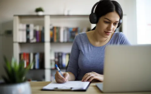 lady-home-laptop-1221479375