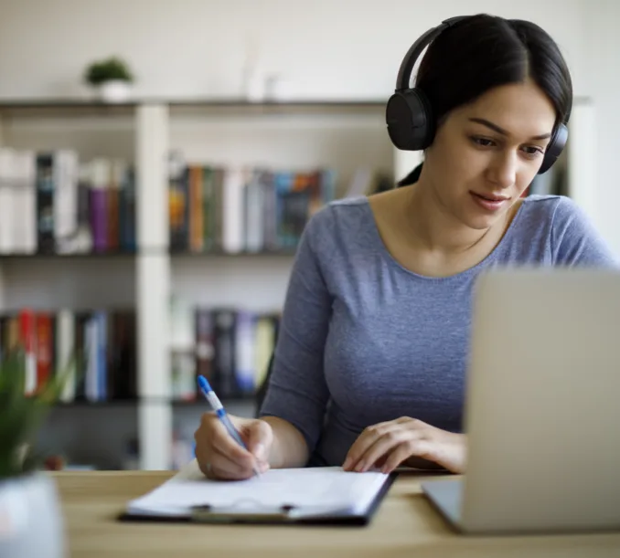 lady-home-laptop-1221479375