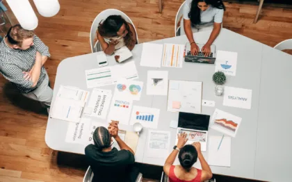 collaboration-video-blog-article-group