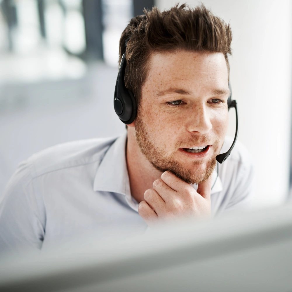 Man_headset_close-941712338.jpg