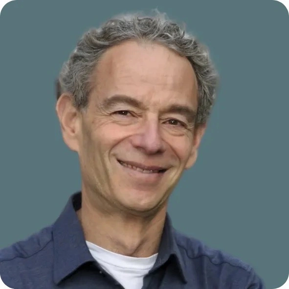 Prof. Dr. Louis Bont geeft op deze pagina inzicht in zijn hele positieve ervaring met Enreach.